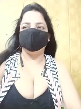 hornycoupleJandS online show from June 2026 07:27:02 PM