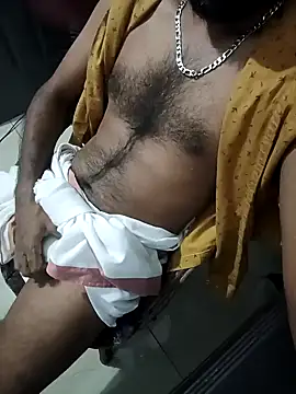 Snapshot of johnsinsexy chatting on December 2024 05:52:02 PM johnsinsexy online show from December 2024 05:52:02 PM