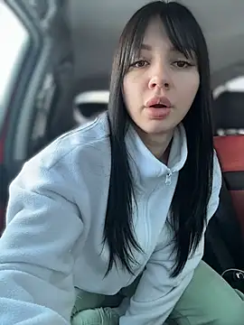 JulliaVegas online show from March 2026 01:33:01 AM