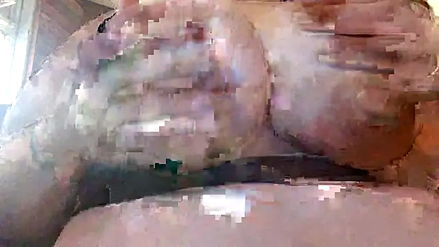 chrissybear84 online show from June 2026 06:12:01 PM