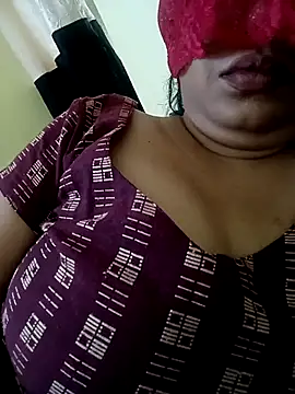 Snapshot of sunita-doll chatting on June 2026 10:13:01 AM sunita-doll online show from June 2026 10:13:01 AM