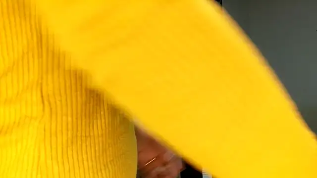 Snapshot of Paloma_Desire chatting on December 2024 12:22:02 PM Paloma Desire online show from December 2024 12:22:02 PM