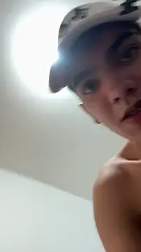 snakeeboy online show from March 2026 04:53:02 AM