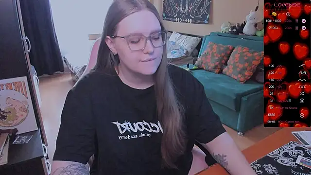 Alice Dreamgirl  online show from April 2026 10:05:01 AM