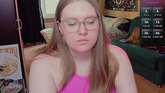 Snapshot of Alice_Dreamgirl_ chatting on July 2026 08:58:01 AM Alice Dreamgirl online show from July 2026 08:58:01 AM