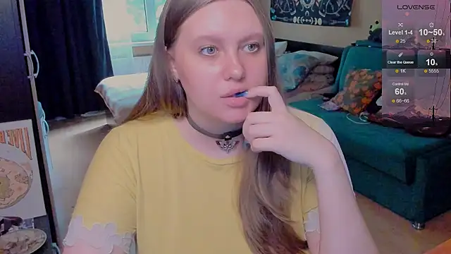 Snapshot of Alice_Dreamgirl_ chatting on August 2026 10:14:02 AM Alice Dreamgirl online show from August 2026 10:14:02 AM