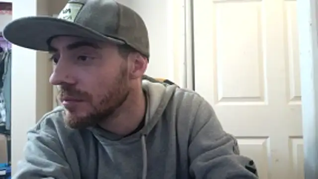 Huntzg23 online show from April 2026 02:06:01 AM