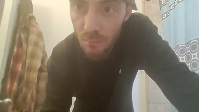 Huntzg23 online show from April 2026 07:04:02 PM