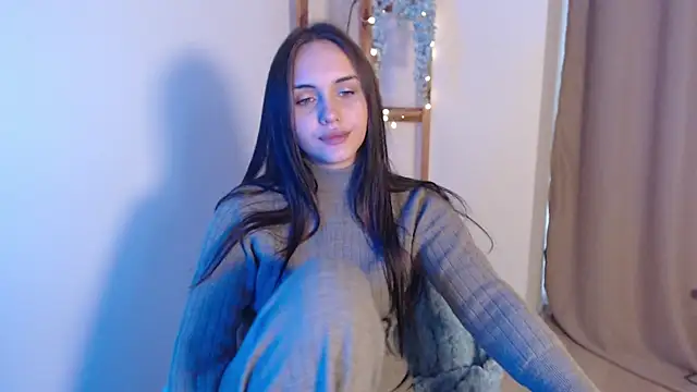 IrinaShayk18 online show from December 2024 10:37:02 AM