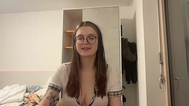 Snapshot of NikaCyberslut chatting on February 2025 07:52:01 PM NikaCyberslut online show from February 2025 07:52:01 PM