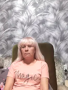 sakura blonde online show from November 2025 05:45:03 PM