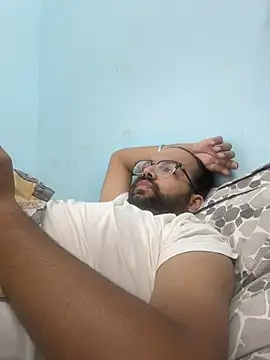 Arsh Loves Luv online show from April 2026 04:05:02 AM