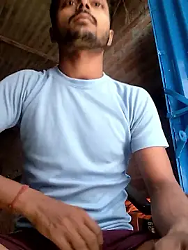 Snapshot of Suraj223kumar chatting on March 2026 03:45:02 AM Suraj223kumar online show from March 2026 03:45:02 AM