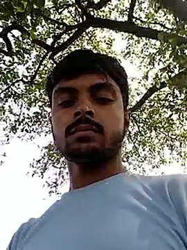 Snapshot of Suraj223kumar chatting on March 2026 04:40:01 AM Suraj223kumar online show from March 2026 04:40:01 AM