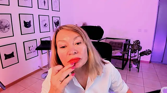 RosalindaFortuna online show from February 2025 02:16:01 PM