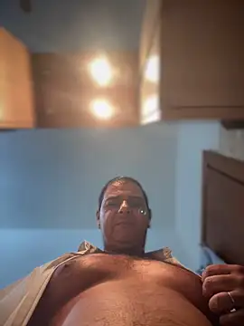 SecretlyDD online show from November 2025 05:07:01 PM