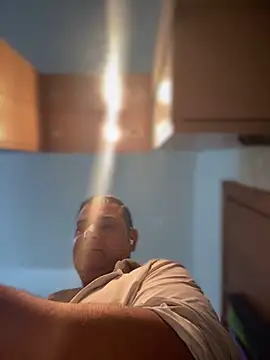 Snapshot of SecretlyDD chatting on December 2025 09:15:02 AM SecretlyDD online show from December 2025 09:15:02 AM