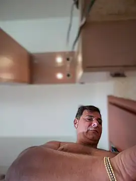 Snapshot of SecretlyDD chatting on February 2026 09:16:02 AM SecretlyDD online show from February 2026 09:16:02 AM