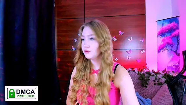Snapshot of playful_sophie chatting on December 2024 11:10:01 AM playful sophie online show from December 2024 11:10:01 AM