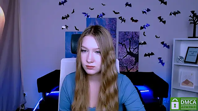 Snapshot of playful_sophie chatting on December 2024 02:22:02 PM playful sophie online show from December 2024 02:22:02 PM