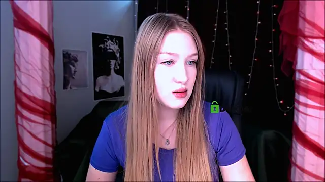Snapshot of playful_sophie chatting on January 2025 11:03:01 AM playful sophie online show from January 2025 11:03:01 AM