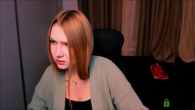 Snapshot of playful_sophie chatting on January 2025 08:49:01 PM playful sophie online show from January 2025 08:49:01 PM