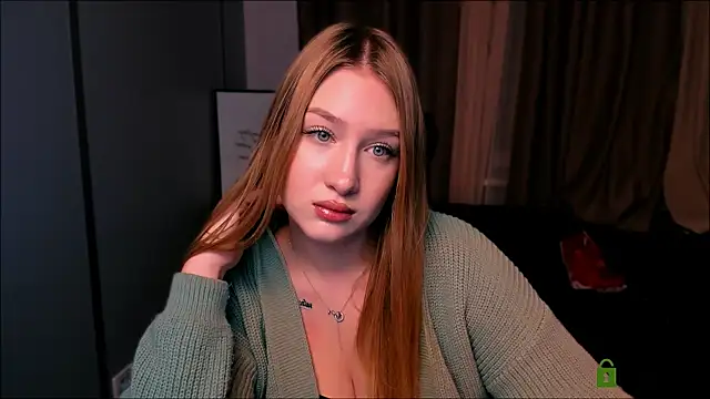 Snapshot of playful_sophie chatting on January 2025 11:53:02 PM playful sophie online show from January 2025 11:53:02 PM