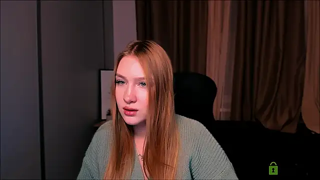 Snapshot of playful_sophie chatting on January 2025 02:55:01 AM playful sophie online show from January 2025 02:55:01 AM