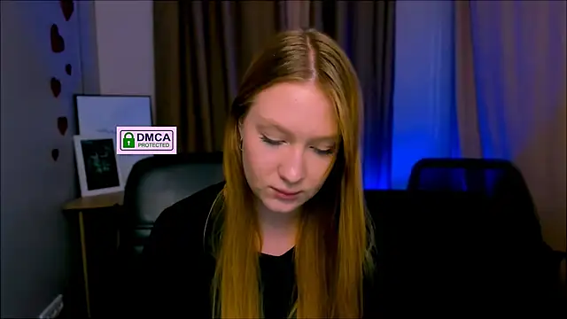 Snapshot of playful_sophie chatting on March 2025 06:12:02 PM playful sophie online show from March 2025 06:12:02 PM