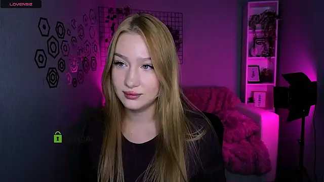 playful sophie online show from November 2025 08:03:01 PM