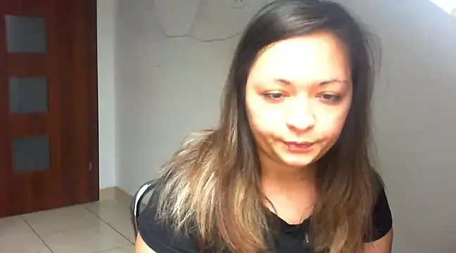 Snapshot of MeganGold chatting on December 2024 07:35:02 AM MeganGold online show from December 2024 07:35:02 AM