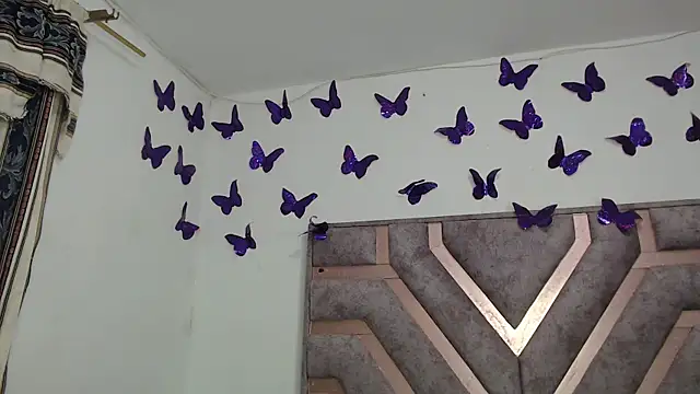 Anny Fox- online show from November 2025 03:41:01 AM