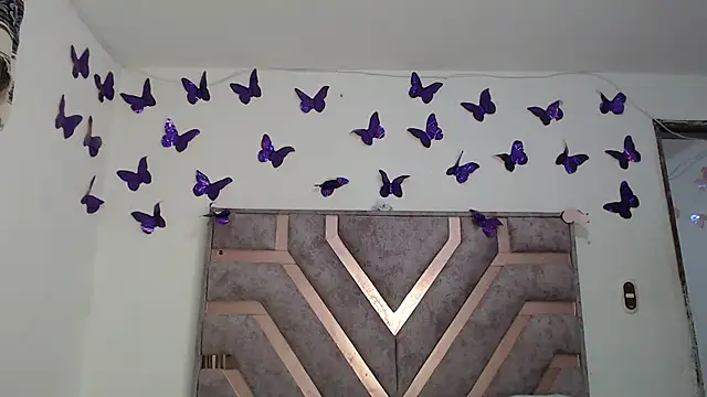 Anny Fox- online show from February 2026 03:27:01 AM