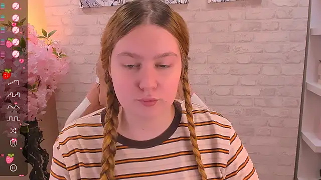 Ellie Wellie online show from November 2025 12:48:02 PM