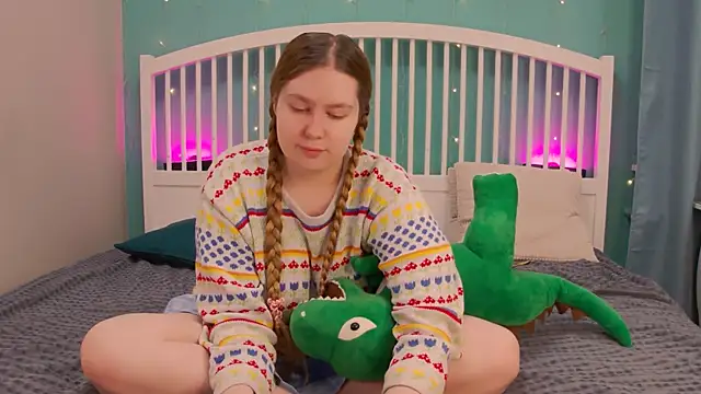 Ellie Wellie online show from November 2025 08:47:01 PM