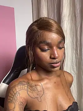 Snapshot of Zizi-campbel chatting on September 2025 07:54:01 AM Zizi-campbel online show from September 2025 07:54:01 AM