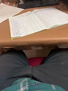 Hillz king 98 online show from February 2025 10:33:01 PM