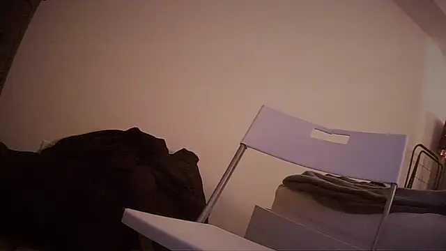 Snapshot of teek1234_1 chatting on December 2024 04:31:02 AM teek1234 1 online show from December 2024 04:31:02 AM