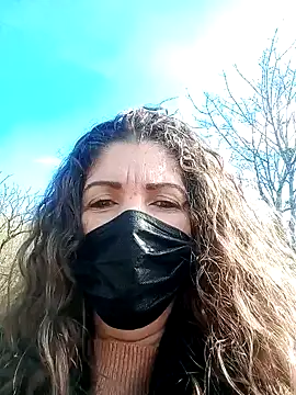 Snapshot of sansan2411 chatting on February 2025 12:44:02 PM sansan2411 online show from February 2025 12:44:02 PM