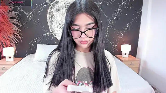 RoseCassie online show from December 2025 01:50:02 PM