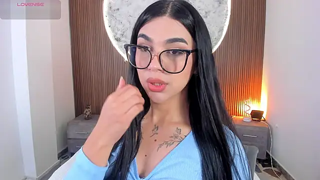 RoseCassie online show from February 2026 01:59:01 PM