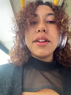 lauraltt online show from November 2025 06:37:02 PM