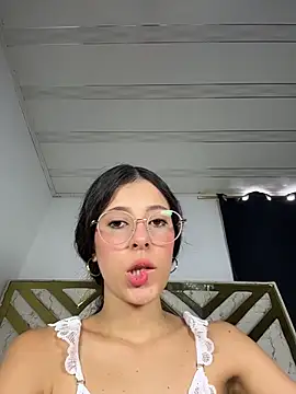 Snapshot of evaFiore chatting on June 2026 06:29:01 PM evaFiore online show from June 2026 06:29:01 PM
