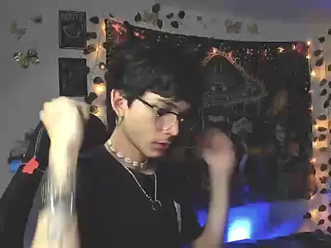 Snapshot of skinny_dann chatting on July 2026 04:21:01 AM skinny dann online show from July 2026 04:21:01 AM