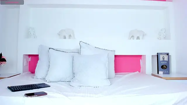 KendalPrince online show from October 2025 02:50:02 PM