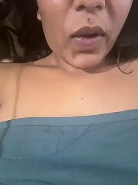 Snapshot of priyadevi17 chatting on February 2025 03:26:02 AM priyadevi17 online show from February 2025 03:26:02 AM