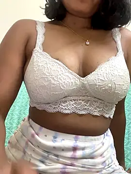 Snapshot of priyadevi17 chatting on September 2025 08:45:01 PM priyadevi17 online show from September 2025 08:45:01 PM