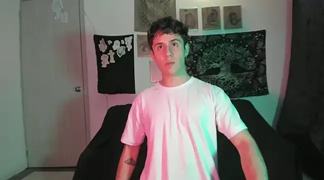 Snapshot of Antonello_Vannucci chatting on January 2025 12:28:01 AM Antonello Vannucci online show from January 2025 12:28:01 AM