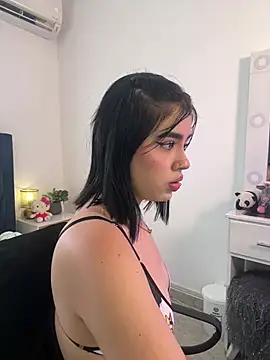 Lily Woodz online show from January 2026 07:07:02 PM