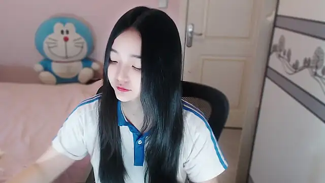 xiao-xiao-D online show from November 2025 08:47:02 AM